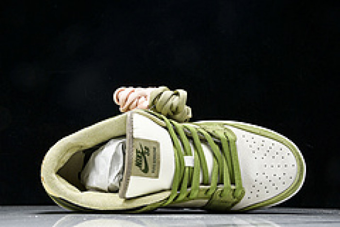 Yuto Horigome x Nike SB Dunk Low Asparagus HF8022-300