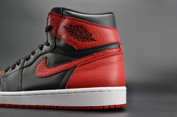 air jordan 1 retro high og “banned” red mens 555088-001