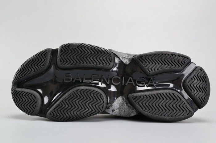 bl black triple s trainer w06g01001