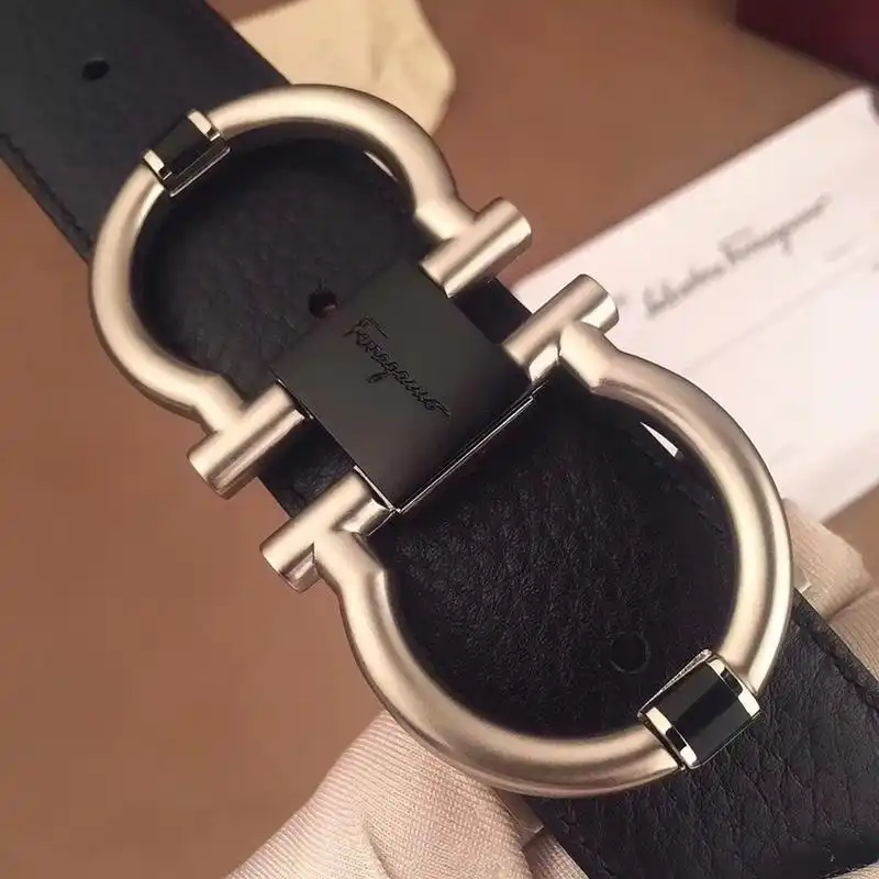 Salvatore Ferragamo s Belte 1905BL0377