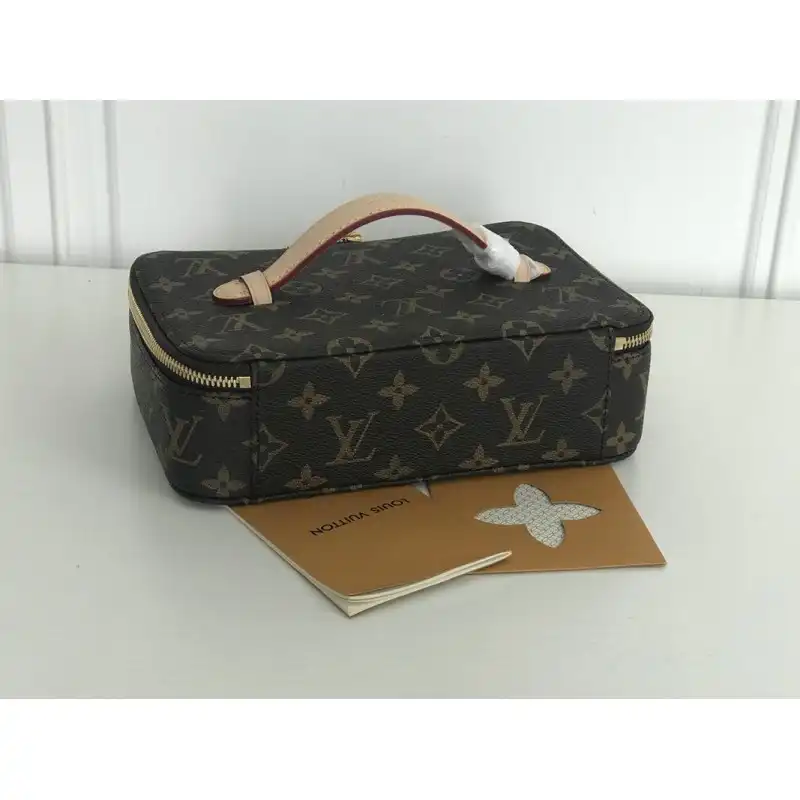 LV Bags 205fy0011