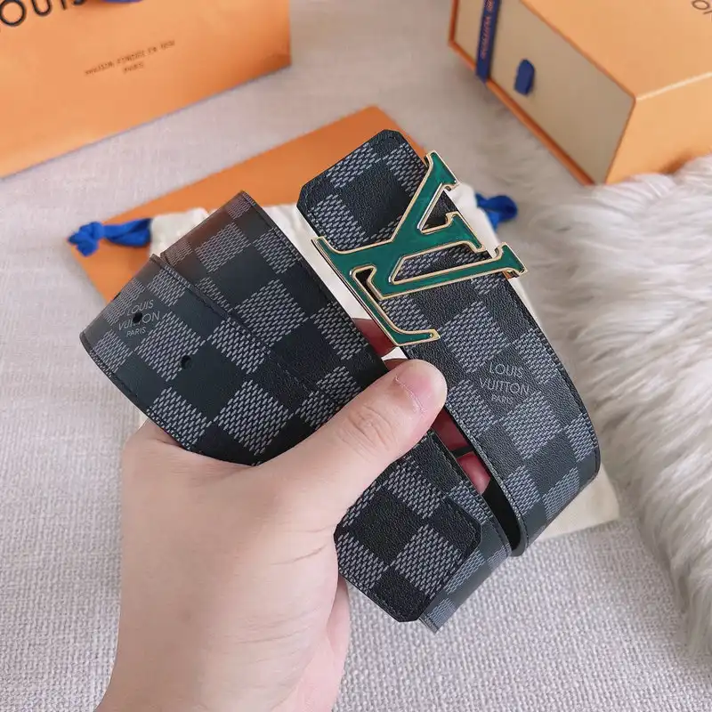 LV Belts 2106XA0168