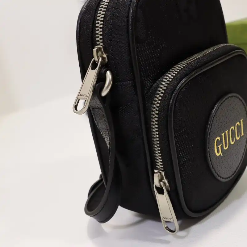 G*u*i s bags 2108dj0022