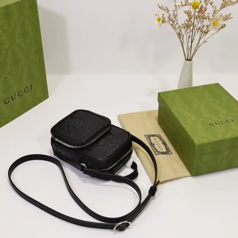 G*u*i s bags 2108dj0093