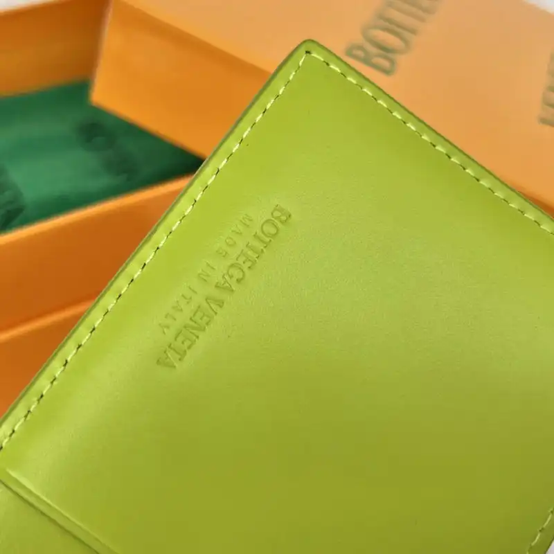 Bottega Veneta Bag 2209SF0017