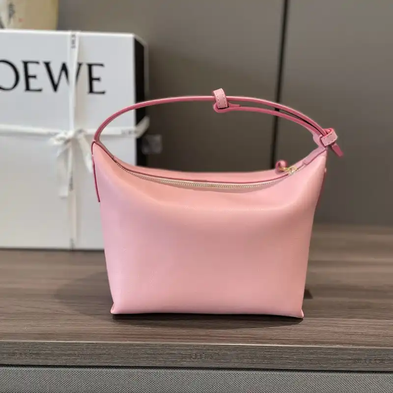 Loewe Bag 2210YA0044