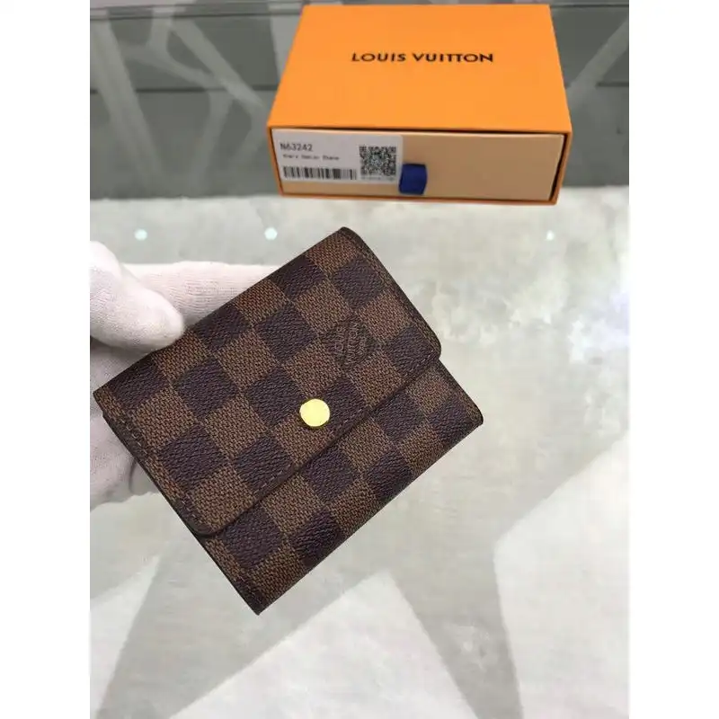 LV Bags 19T1L0266
