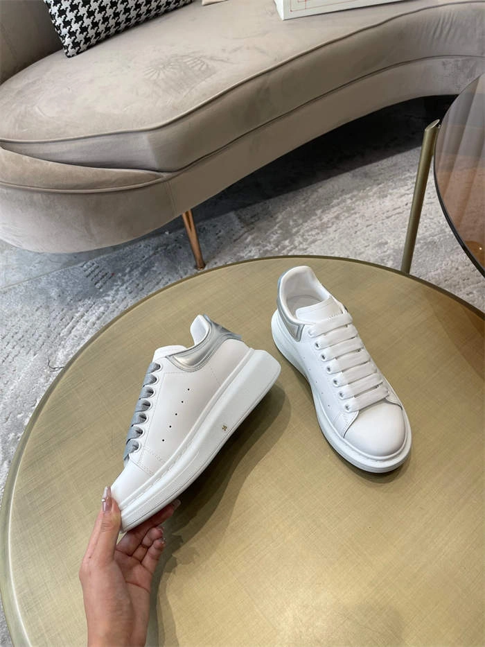 Popular Alexander McQueen Oversized 2575