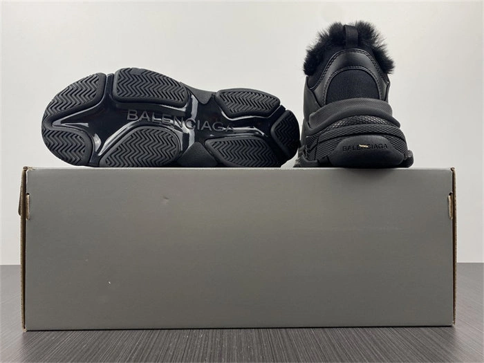 Breathable BLCG Triple S Fake Fur Black 668563 W3CQ5 4432