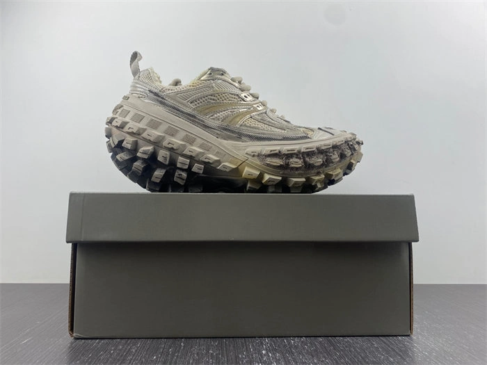 Balenciaga Defender Beige 685611 W2RAF Comfortable 4397