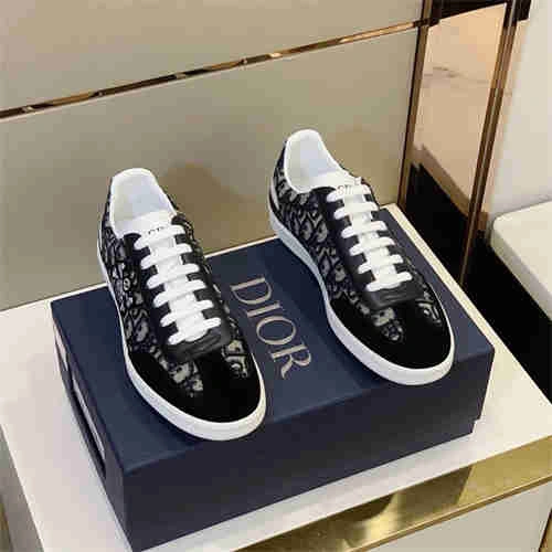 Elegant DR Sneaker 1137