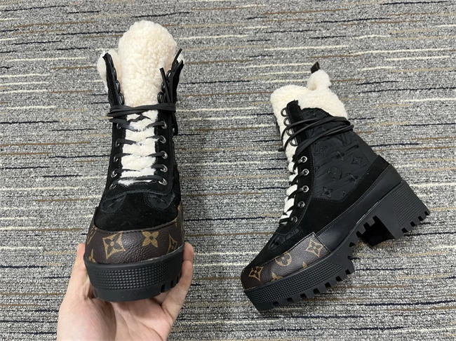 softtouch G*u*i boot women 514