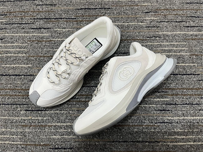 vibrant G*u*i runners 90