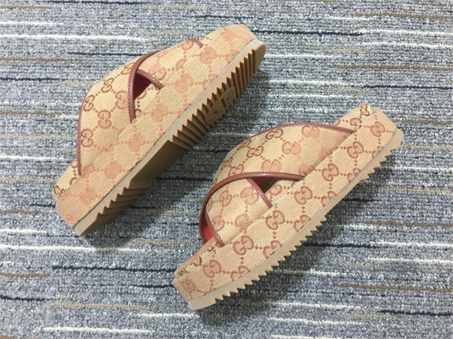 neat G*u*i side women 474