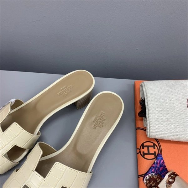 H Slipper Unisex 2365