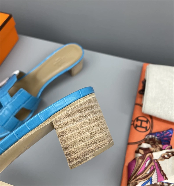 H Slipper Unisex 2365