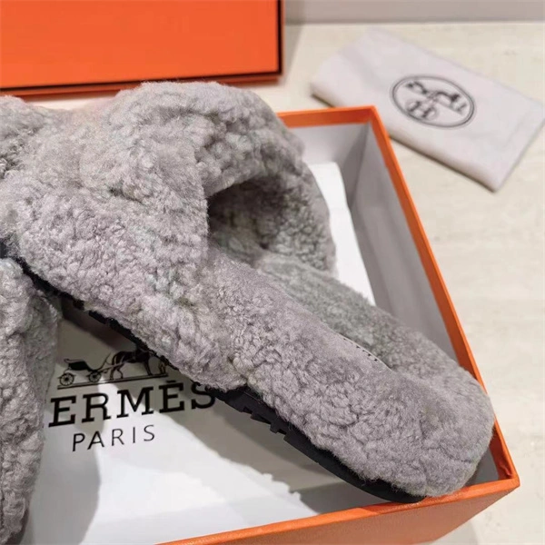 Efficient H Slipper 2380