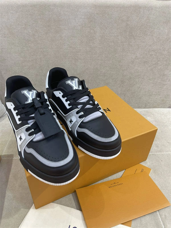 LV MoistureWicking 1822