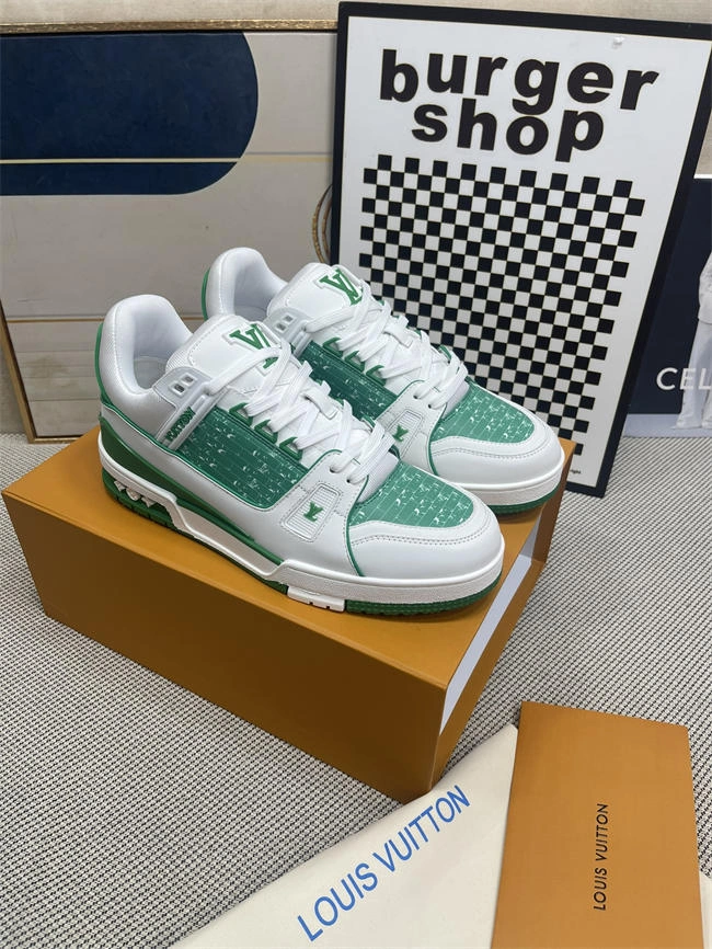 Lv Trainer Sneaker Minimalist 2115