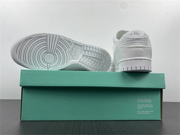 EasyCare Nike Dunk Low Dover Street Market Triple White Velvet DH2686- 4766