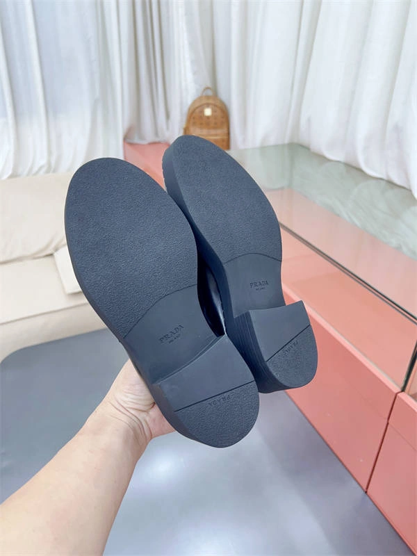 Resilient PRADA 3215