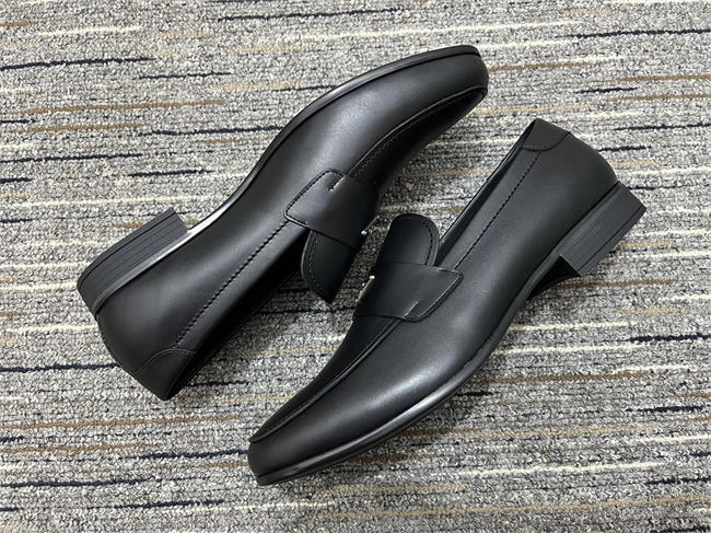 Reliable Prada Loafer 3337