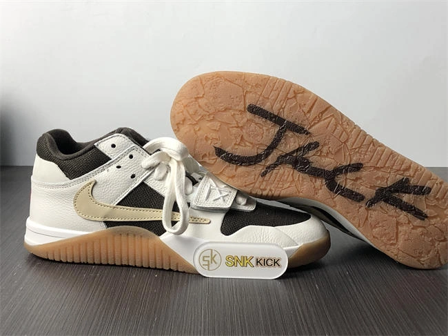 Travis Scott x Jordan Cut The Check P Breathable 3578